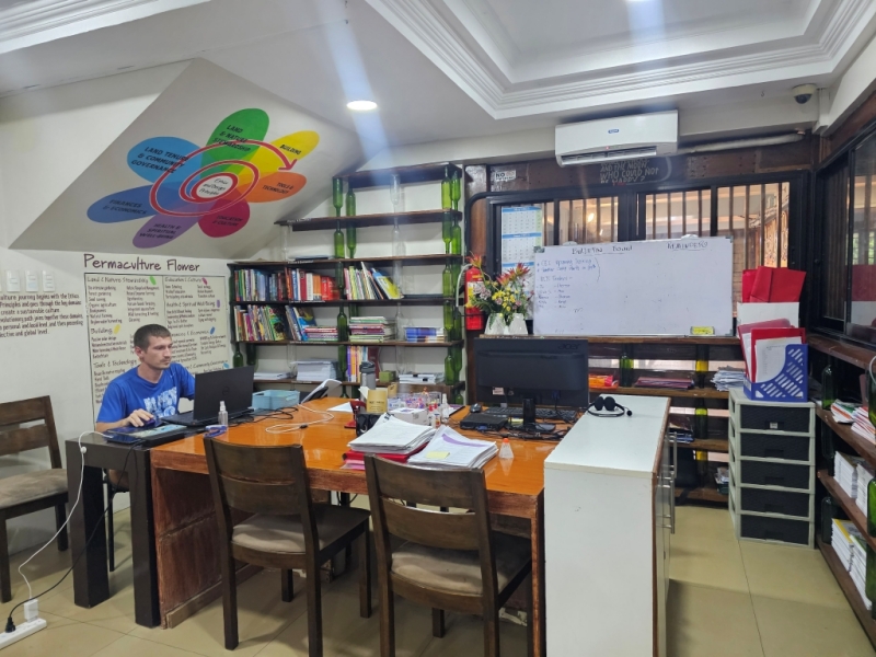 フィリピン留学 Cebu21 - ICL-Academic Department-3